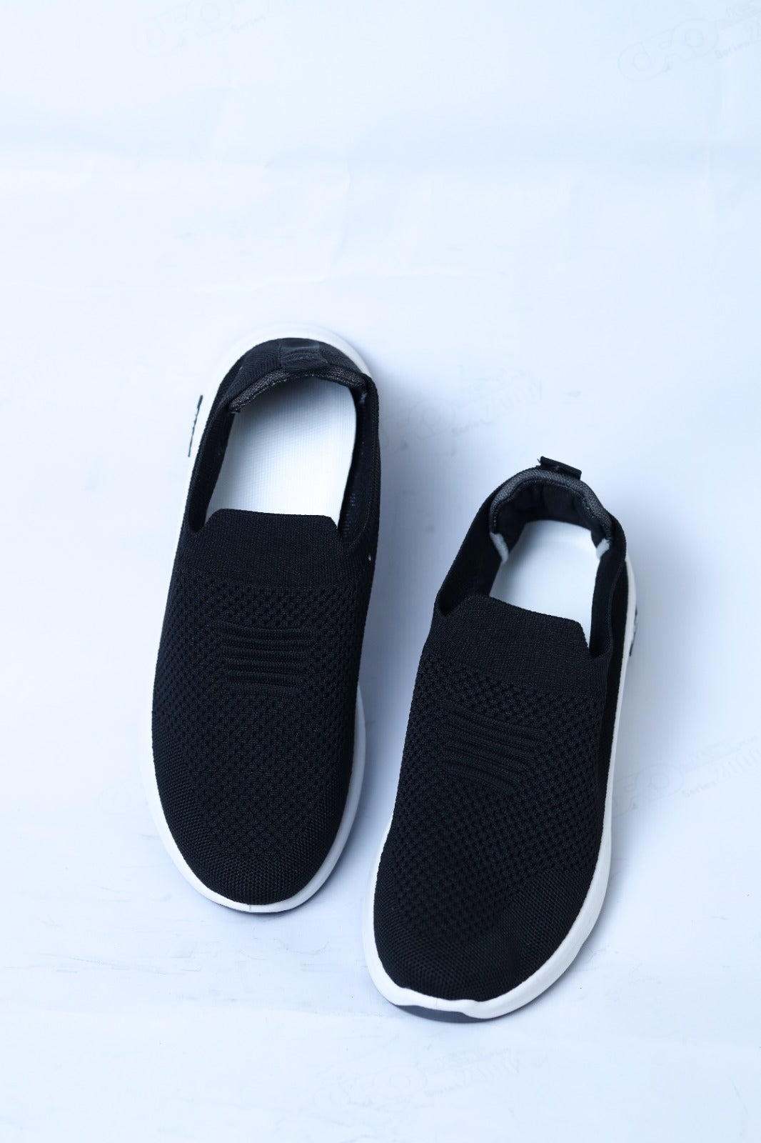 Black Skechers Ultra Light Vapour Foam Shoes