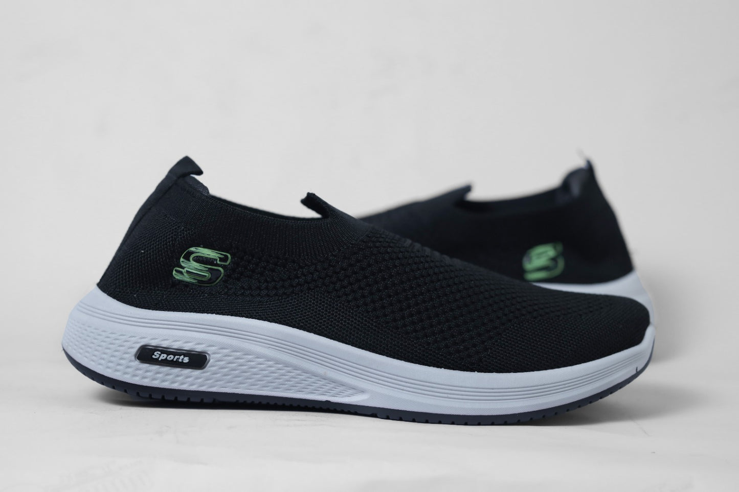 Black Skechers Ultra Light Vapour Foam Shoes